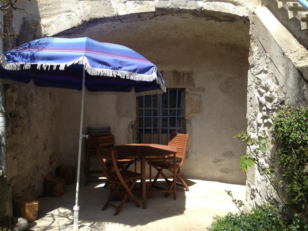 Gite La Parenthese Saint-Hostien Exterior foto